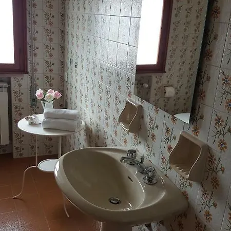 Casa Da Ilaria Affittacamere *